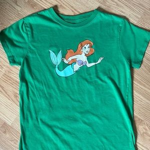 disney brand green little mermaid shirt